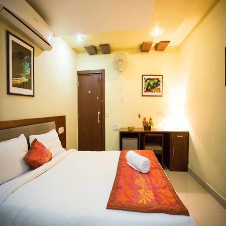 Hotel Sri Madhura Inn Haiderabad Buitenkant foto