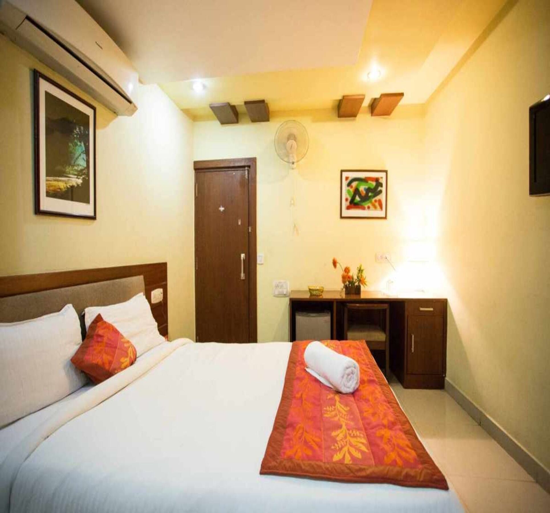 Hotel Sri Madhura Inn Haiderabad Buitenkant foto